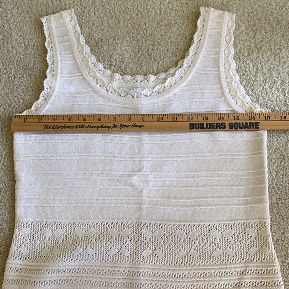 Nice vintage St. John cream tank top and skirt with Lacey edge, P - Picture 8 of 14